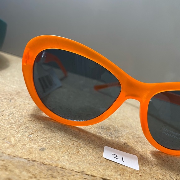 Orange retro sunglasses - Picture 2 of 4